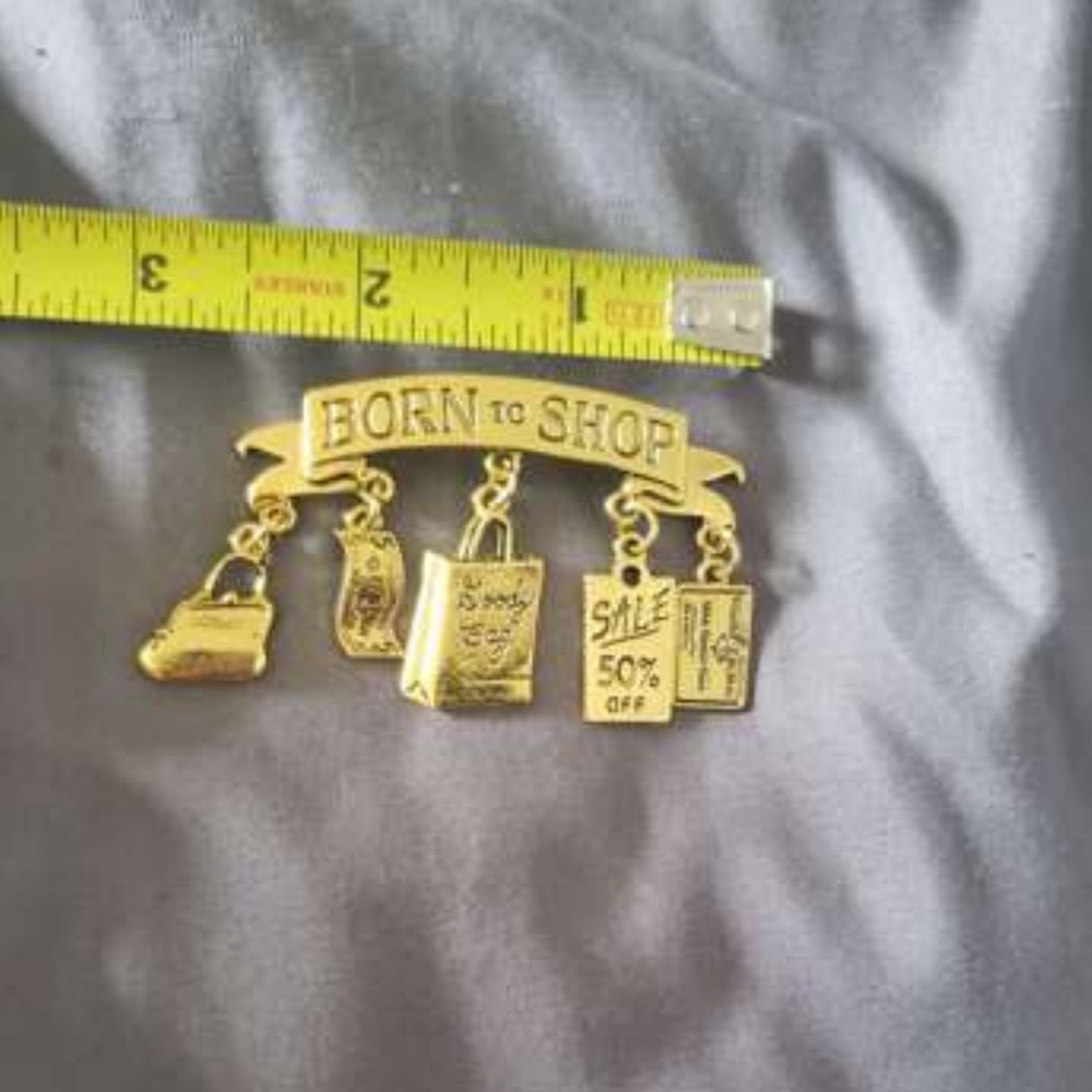 Bag & Letter Design Brooch - Picture 3 of 5